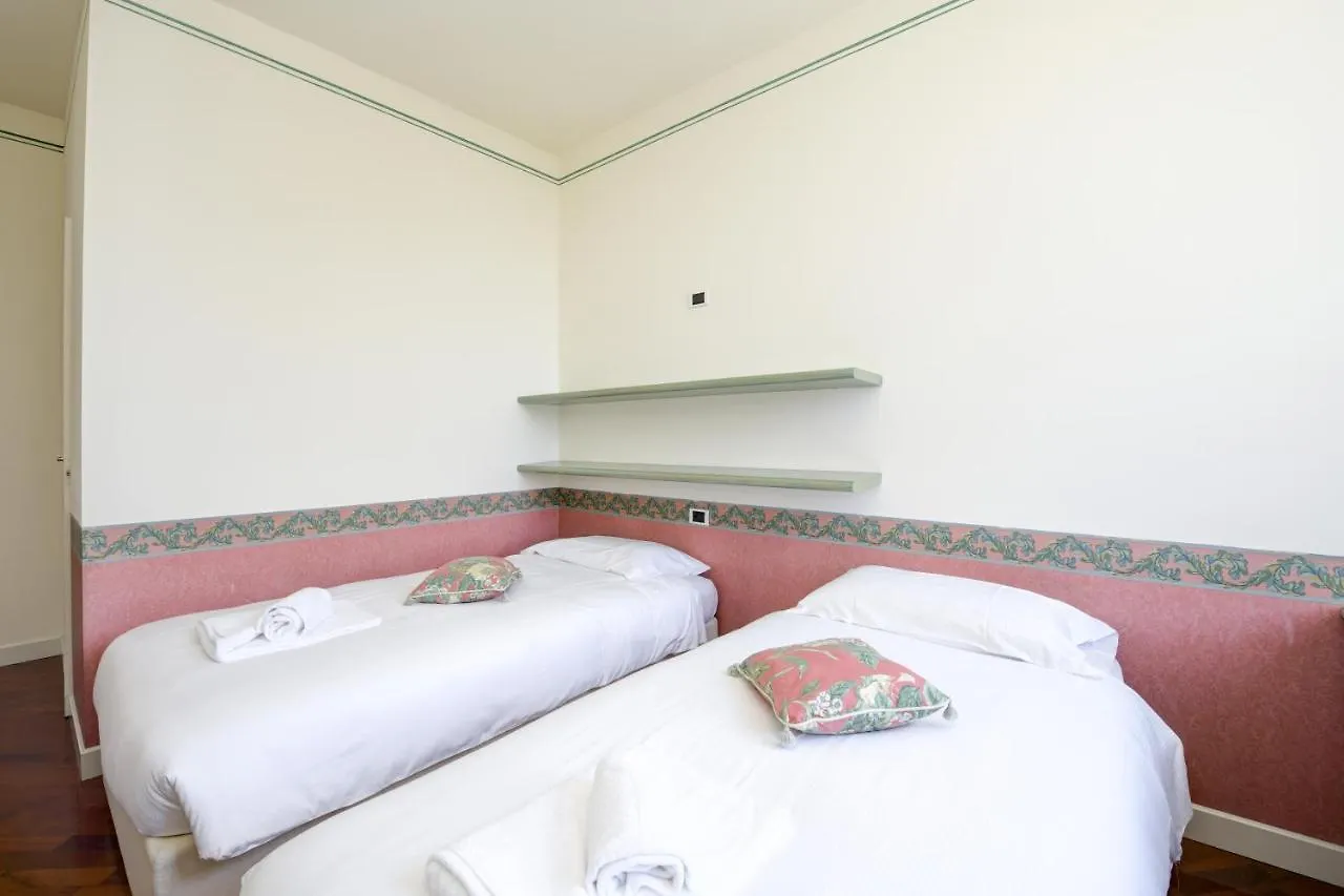 Appartamento La Romantica - Lussuoso Appartamento In Villa Con Vista Lago Gardone Riviera Daire